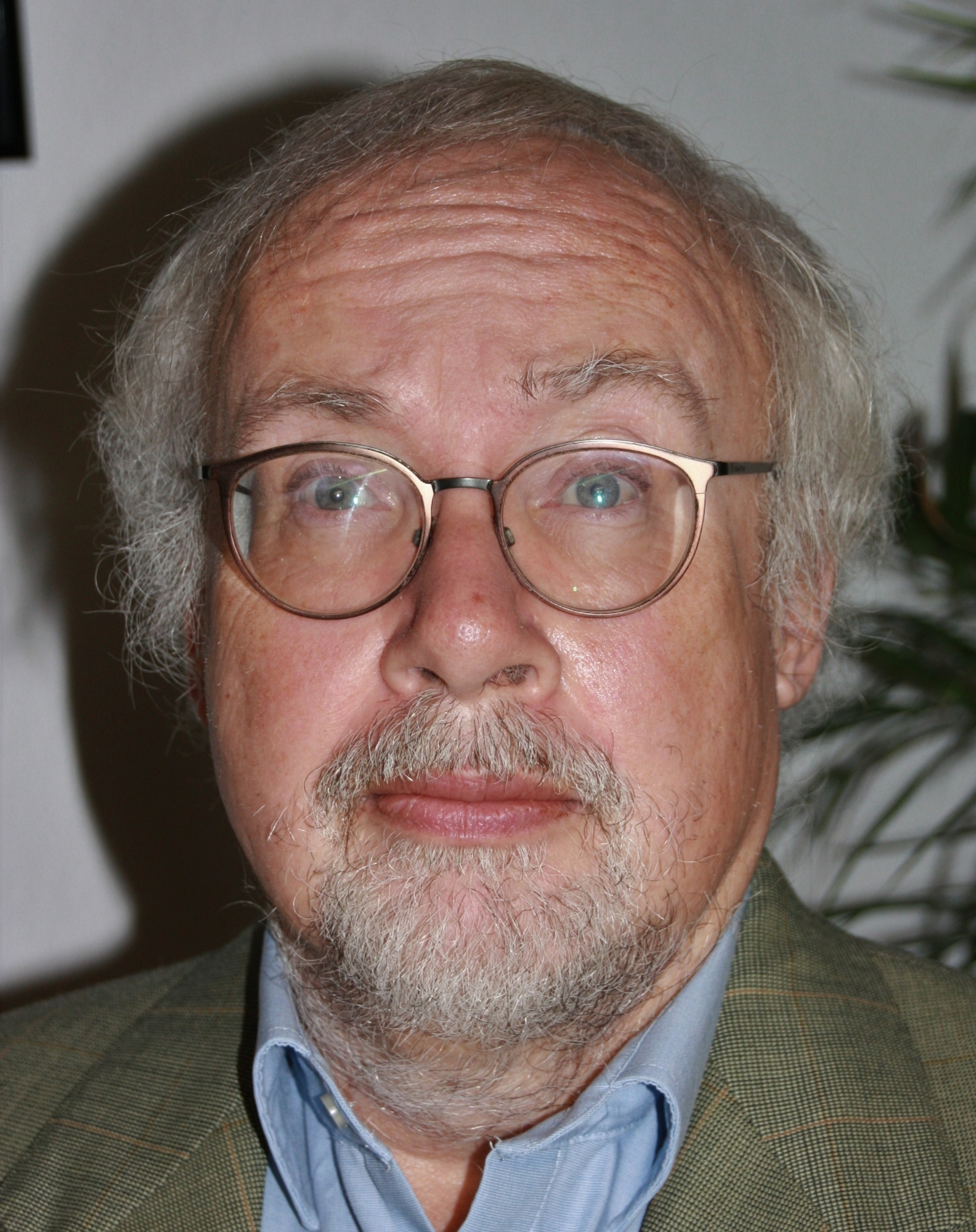Dieses Bild zeigt Prof. Dr.  Andreas Stolz