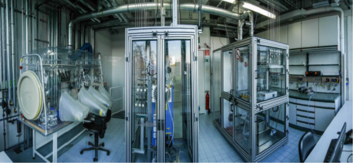 Blick in das Labor zur Inwertsetzung von CO2/CO/H2 haltigen Gase durch Fermentation mit Mikroorganismen.